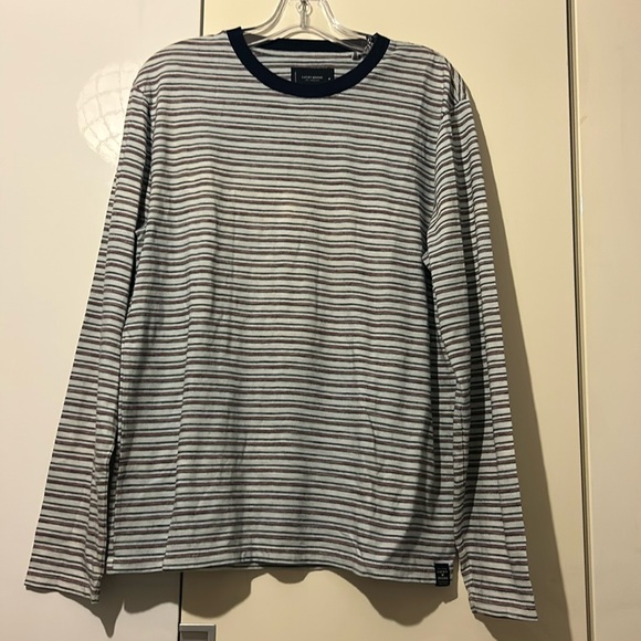 Mens Lucky Brand longsleeve - Picture 2 of 6